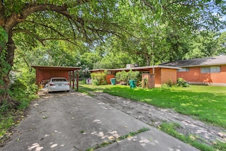 216 W Dexter St, Sherman, TX 75092