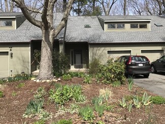 306 Fairway Village, Leeds, MA 01053