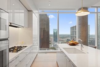 1747 Leonard St Unit 2402, Dallas, TX 75201