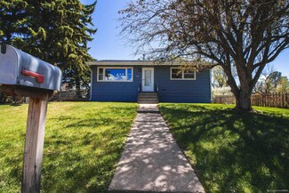 922 E Canby St, Laramie, WY 82072