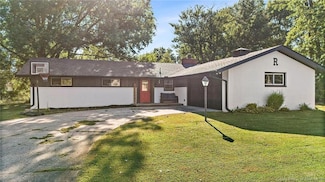 2306 Blackmore St, Madison, IN 47250