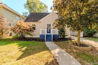 1517 W Saratoga St, Ferndale, MI 48220