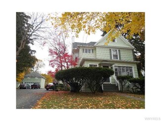 17 Bloomingdale Ave, Akron, NY 14001