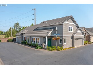 2096 Lake Shore Dr, Eugene, OR 97408