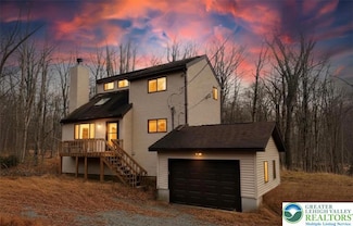 19 Livingston Ln, Gouldsboro, PA 18424