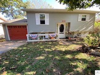 32270 Branch Ave, Warsaw, MO 65355