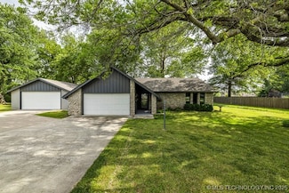 7626 E 118th St S, Bixby, OK 74008