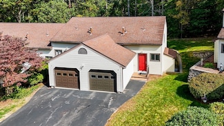 15 Centercrest Dr Unit 15, Tyngsboro, MA 01879