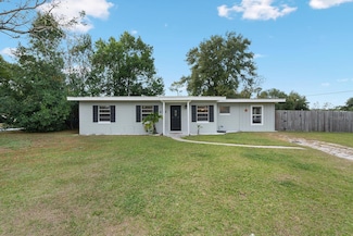 471 E 3rd St, Chuluota, FL 32766