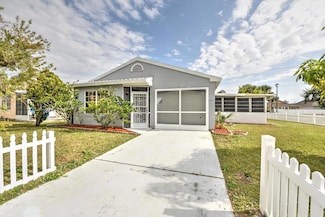 476 Hippel St, Port Charlotte, FL 33954