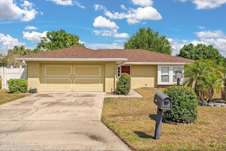 910 E Heron Cir, Winter Haven, FL 33884
