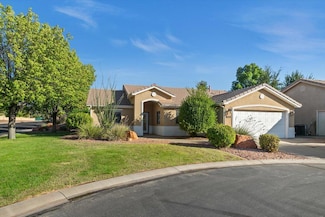 804 W Hopi Ct, Washington, UT 84780