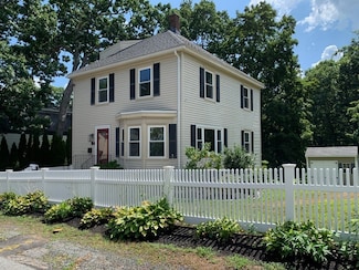 164 Walnut St, Wellesley Hills, MA 02481
