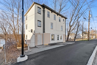 72 River St, Sanford, ME 04073