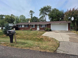 41740 Aspen Dr, Novi, MI 48375