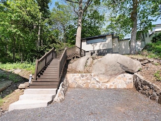 17 Woodlands Terrace, Greenwood Lake, NY 10925
