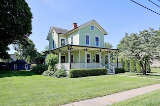 30 Elizabeth St, Bethel, CT 06801