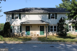 139 Oak Manor Dr, York, PA 17402