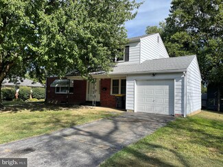 5 Fols Crescent Ave, New Castle, DE 19720