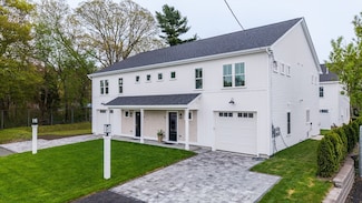 14 Hayes St Unit 1, Acushnet, MA 02743