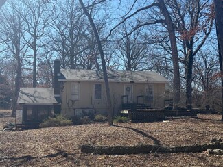 10804 E Bozarth Ln, Columbia, MO 65201