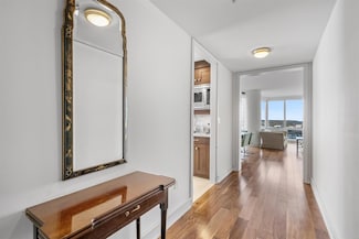 1 Renaissance Square Unit 12E, White Plains, NY 10601