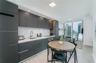 227 NE 2nd St Unit 2908, Miami, FL 33132