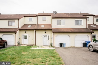 5 Tarragon Dr, Lumberton, NJ 08048