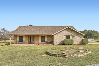 1608 Kings Ranch Rd, Bandera, TX 78003