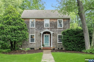 43 Essex Ave, Montclair, NJ 07042