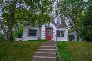 96 Wyoming St E, Saint Paul, MN 55107
