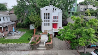 4738 Holly St, Kansas City, MO 64112