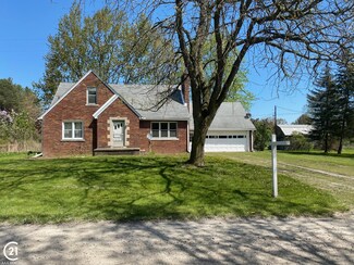 9224 Weber Rd, Columbus, MI 48063
