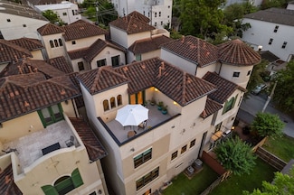 1604 Fowler St, Houston, TX 77007