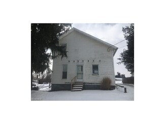 8802 Barrs Mills Rd NW, Sugarcreek, OH 44681