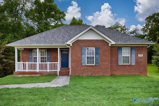 208 Steppe Ct, Huntsville, AL 35811