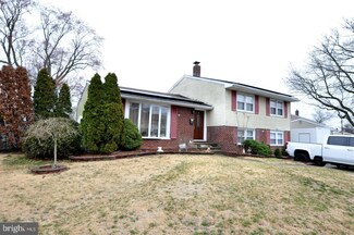 117 Hendrickson Ave, Edgewater Park, NJ 08010