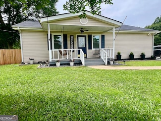 37 Lake Dr, Lagrange, GA 30241
