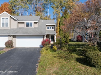 3 Captains Blvd, Waterford, NY 12188