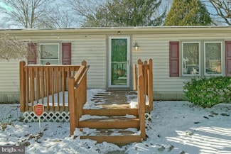 4 Elmwood Ct, Pittsgrove, NJ 08318