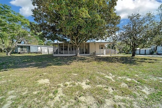 10934 Luana Dr, Leesburg, FL 34788