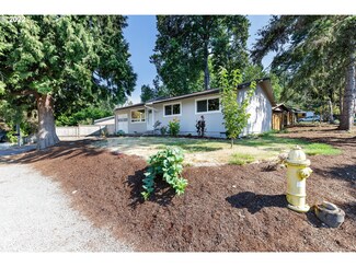 15574 SE Arista Dr, Milwaukie, OR 97267