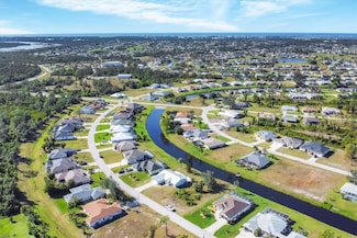 172 Mariner Ln, Rotonda West, FL 33947