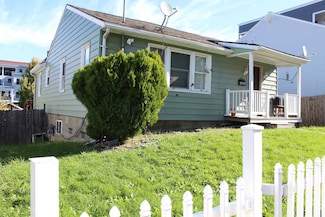 452 Columbia St Unit D, Hudson, NY 12534