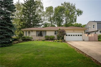 260 Shiawassee Ave, Fairlawn, OH 44333