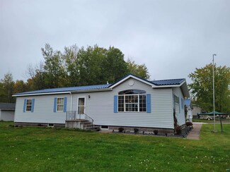 4303 Dahl Rd, Hermantown, MN 55811