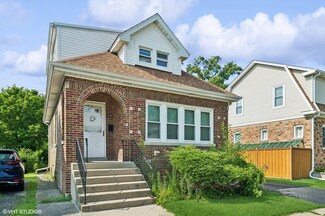 6522 N Riverview Ave, Niles, IL 60714