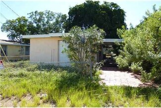 350 NE 36th St, Oakland Park, FL 33334