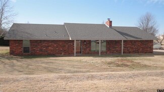 13701 Ridge Dr, Lahoma, OK 73754