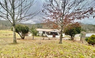 2100 Oakwood Rd, Midway, TN 37809